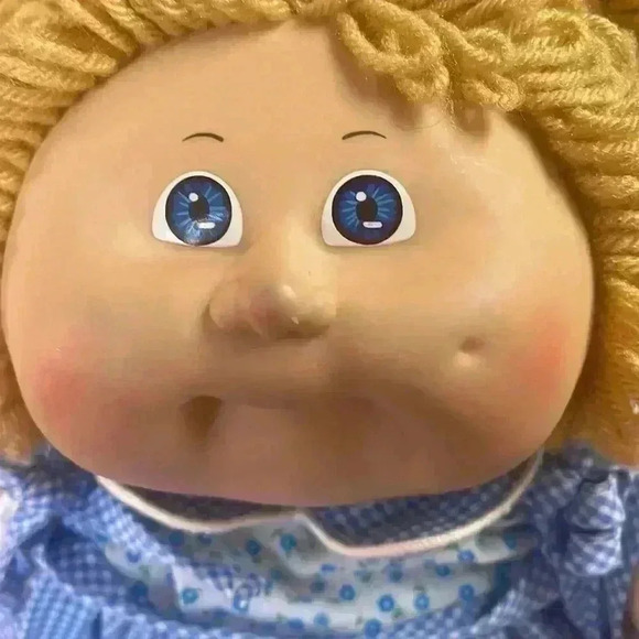 Cabbage patch doll. 1978 to 1982. Great condition. - Picture 2 of 9